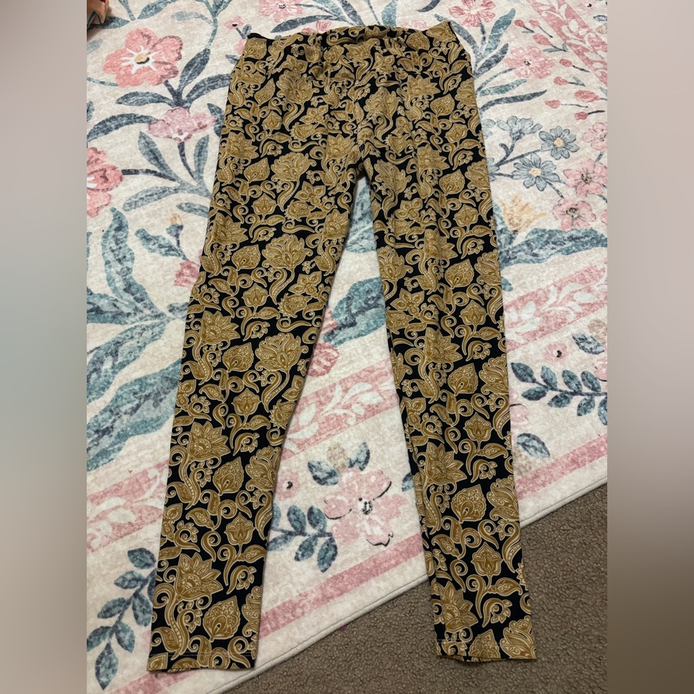 LulaRoe Elegant Black and Gold Patterned Leggings